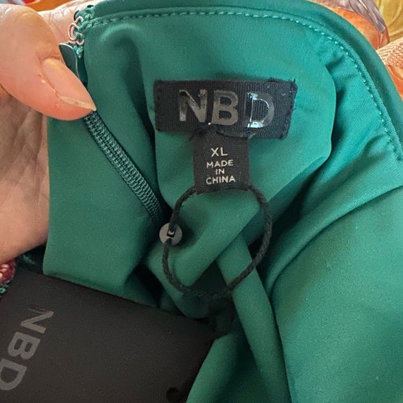 NWT NBD Elektra Gown in Emerald Green - Picture 5 of 7